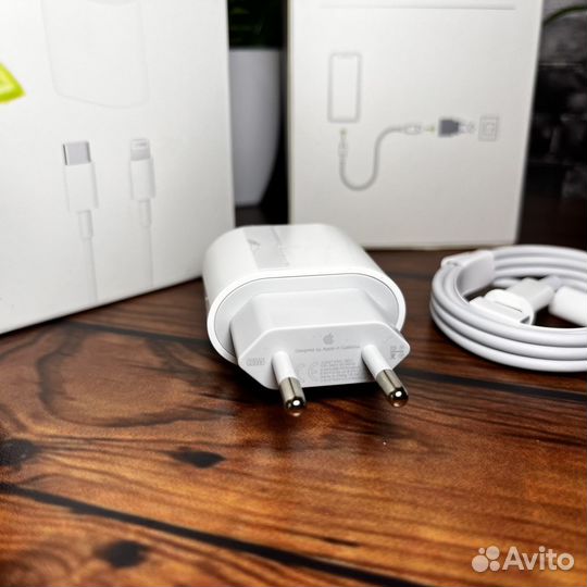 Адаптер с кабелем USB-C 25W