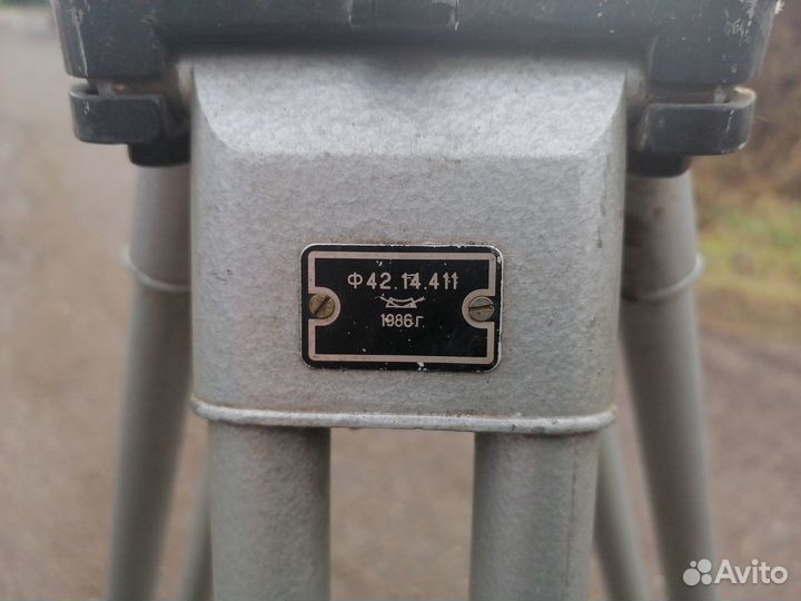 Тренога штатив Ф42.14.411 для невелира1986г