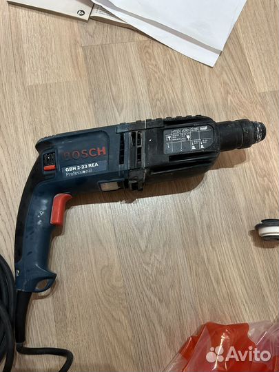 Продам перфоратор Bosch 2-23 rea