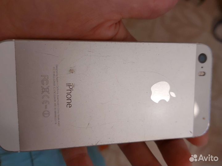 Телефон iPhone 5 на запчасти