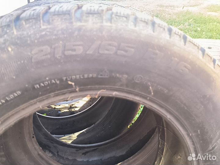 Bfgoodrich G-Force Stud 215/65 R16