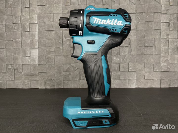 Аккумуляторный шуруповерт Makita DDF083Z