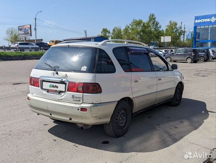 Toyota Ipsum 2.0 AT, 1999, 200 000 км