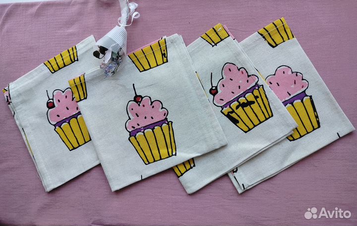 Салфетки для сервировки в подарочной коробке