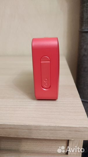 Колонка jbl go essential
