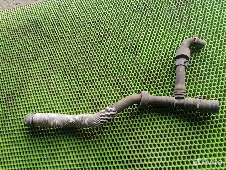 Трубка охлаждения на Audi Q3 2012-2018