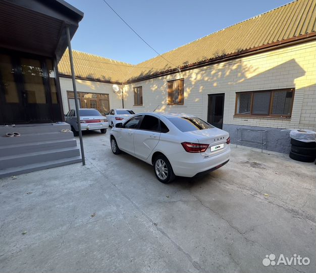 LADA Vesta 1.6 МТ, 2018, 240 000 км