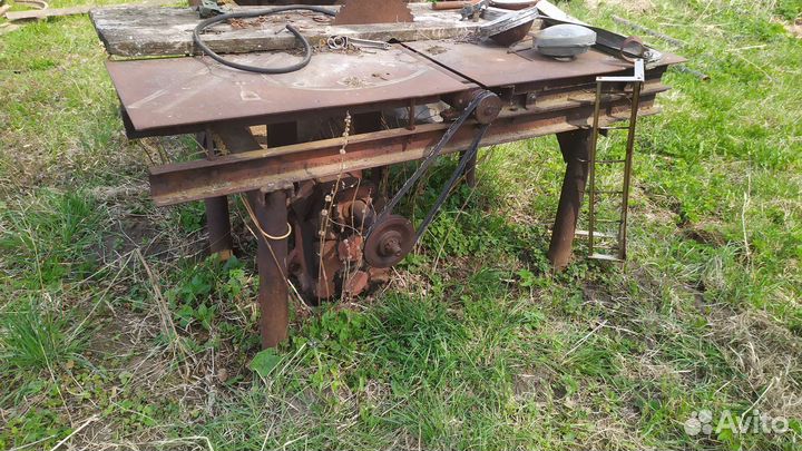 Станок строгально-распиловочный