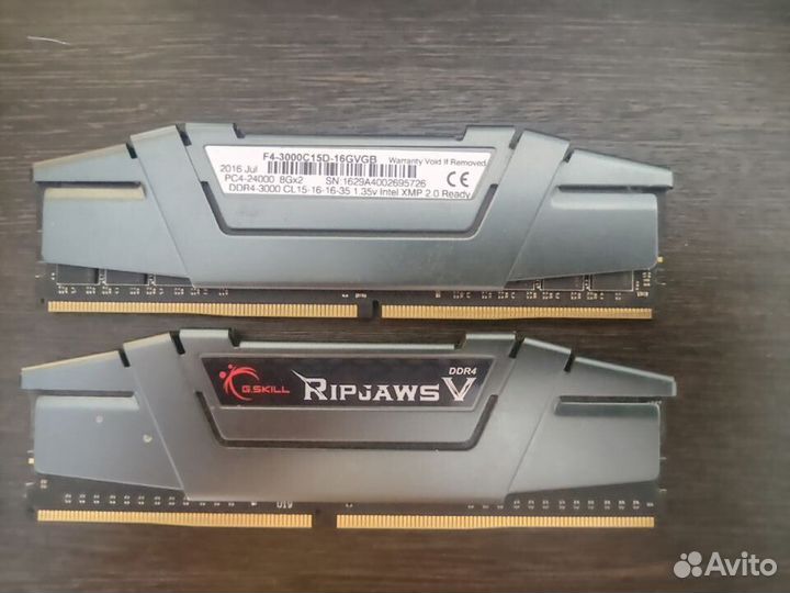 Оперативная память DDR4 3000 Мгц 16 гб (8 гб x 2)
