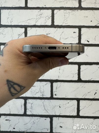 iPhone 15 Pro, 256 ГБ