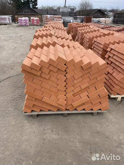 Кирпич красный
