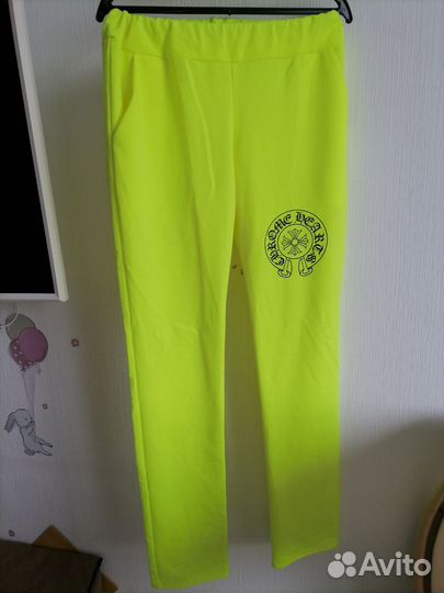 Спортивный костюм женский