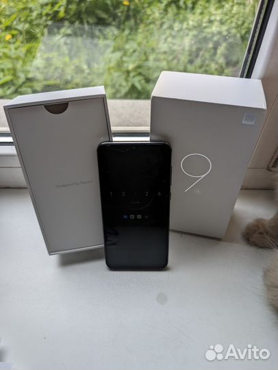 Xiaomi Mi 9 SE, 6/64 ГБ