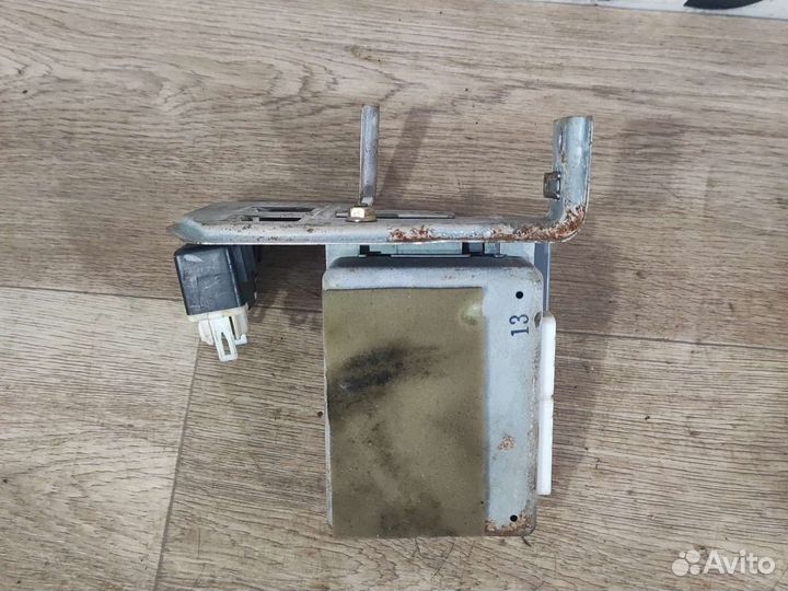 Блок управления abs в сборе Mazda 323 Familia BH