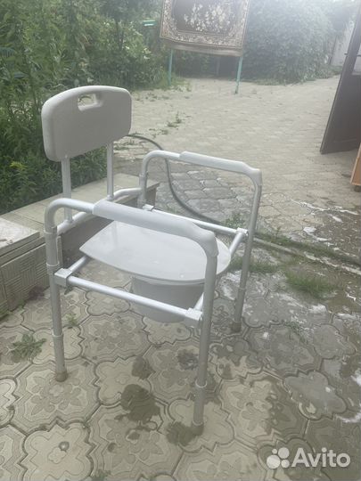 Кресло-туалет для инвалидов