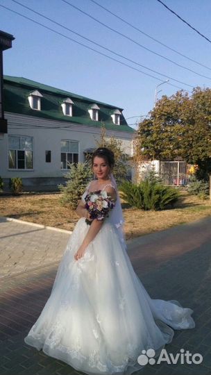 Свадебное платье