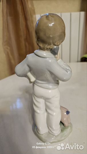 Фарфоровая статуэтка Nao by Lladro