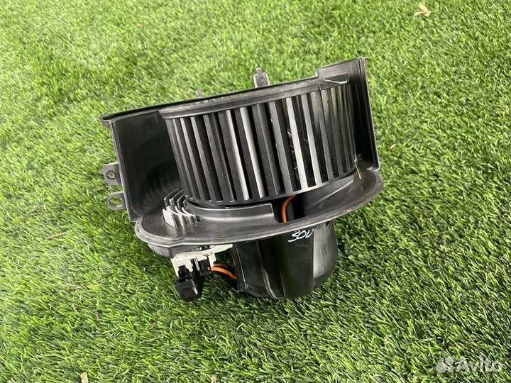 Мотор печки Bmw X5 E70 N55B30 2010