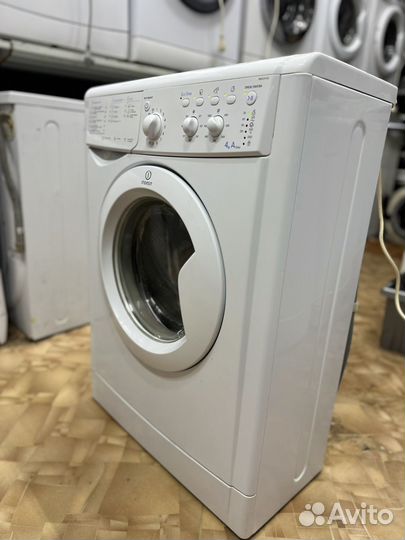Indesit eco time 4кг 33см в отличном состоянии