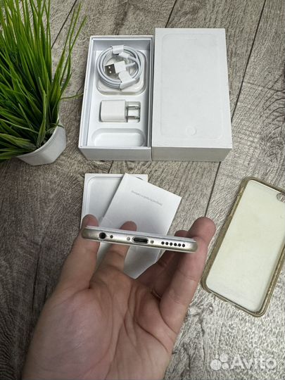 iPhone 6S, 64 ГБ