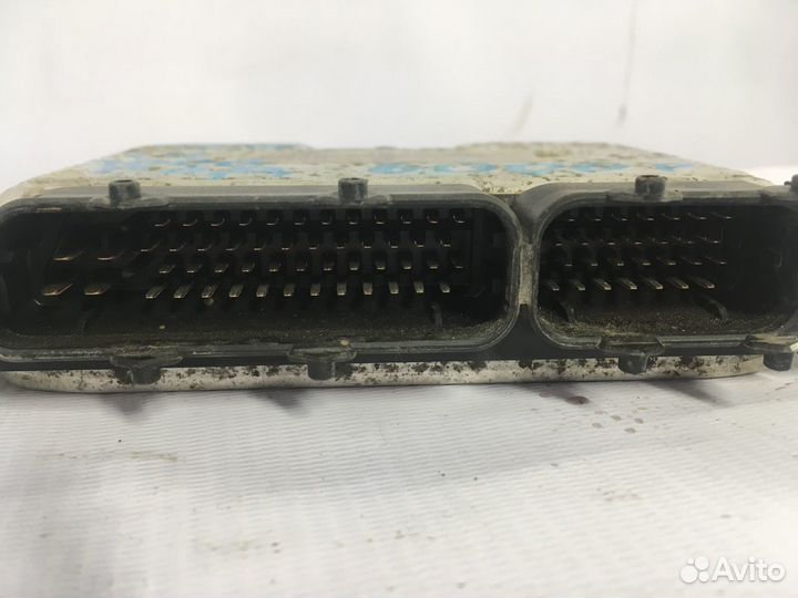 Блок управления двигателем Volkswagen Golf 4