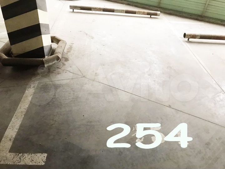 Машиноместо, 12 м²