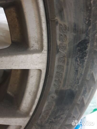 Bridgestone Blizzak Spike-01 225/65 R17