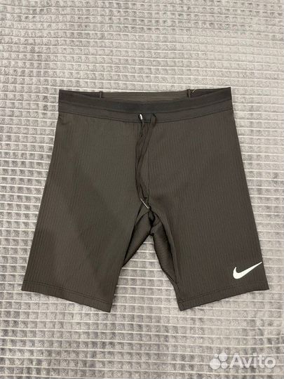 Тайтсы мужские рифленые Nike для бега