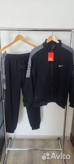 Спортивный костюм-тройка