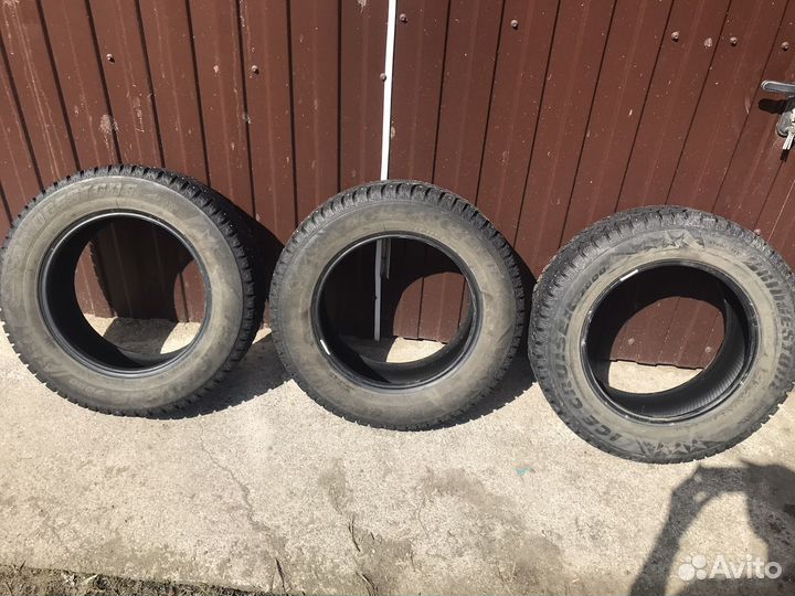 Bridgestone Ice Cruiser 7000 195/65 R15