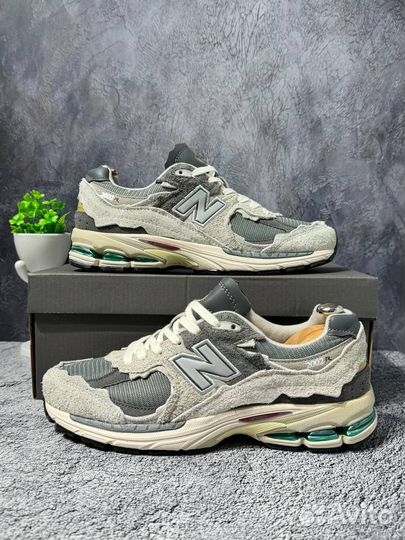 Кроссовки Мужские New Balance 2002