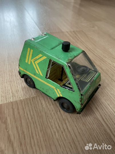 Машинка Триг Курьер