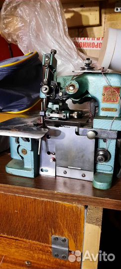 Швейная машинка оверлок бу