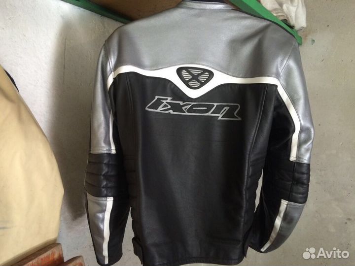 Мото-куртка