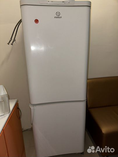 Холодильник indesit на запчасти
