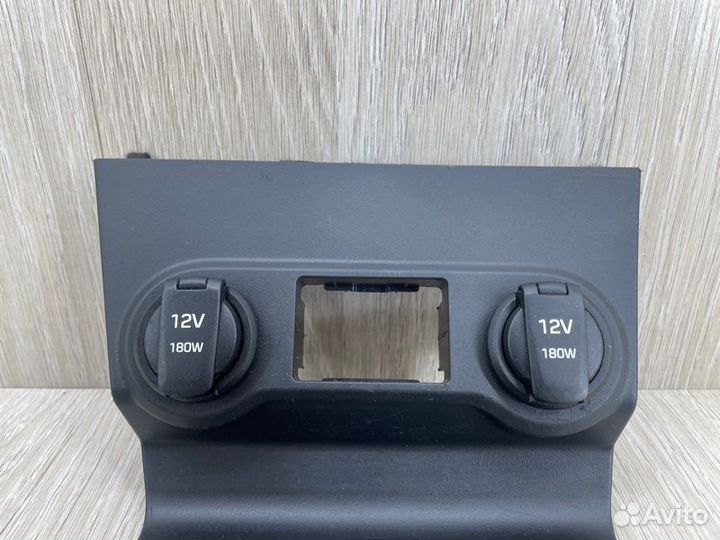 Накладка центральной консоли Hyundai Solaris 2 1.4