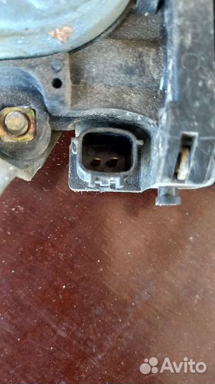 Стеклоподъёмник. Передней Ниссан, микро