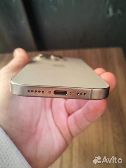 iPhone 15 Pro, 256 ГБ