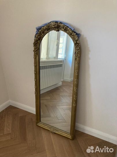 Консоль с зеркалом