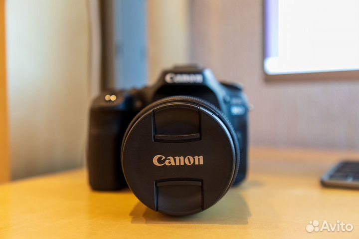 Canon EOS 90D Kit EF-S 18-135mm IS USM