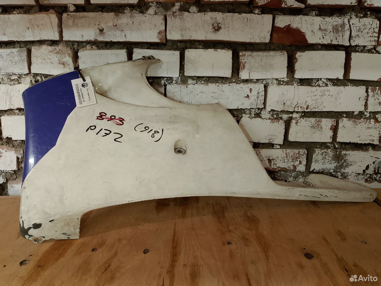 Honda CBR900RR 97 плуг левая часть