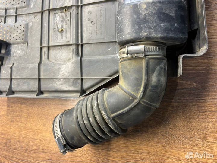 Декоративная крышка двигателя Vortex Estina седан