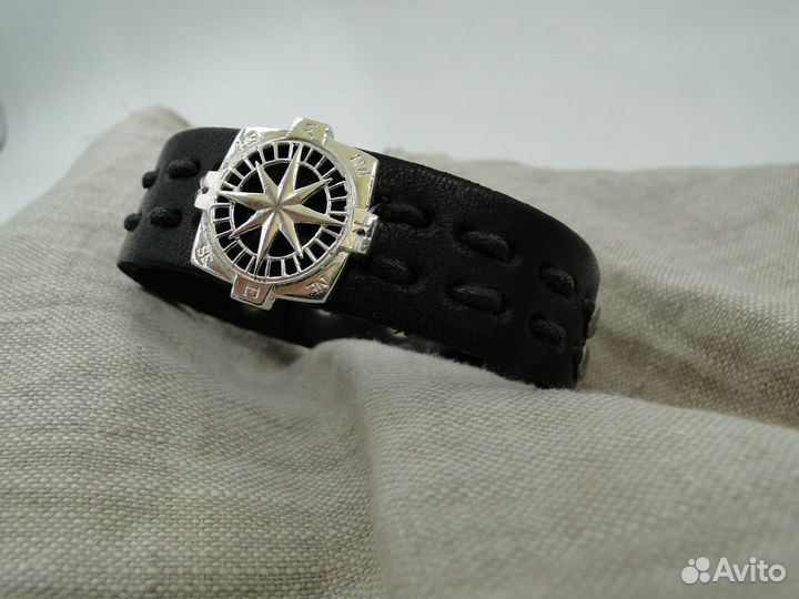 Подвески и браслеты 