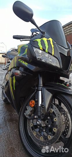 Honda CBR600RR 2011 год