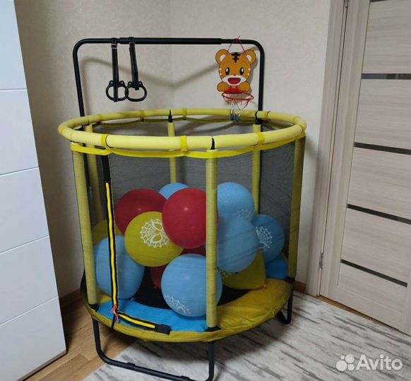 Детский батут с сеткой