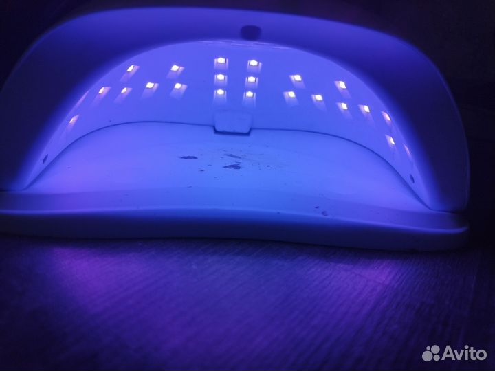 Лампа для сушки ногтей