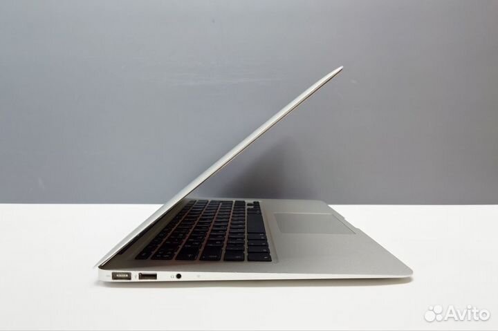 Ноутбук MacBook Air 13