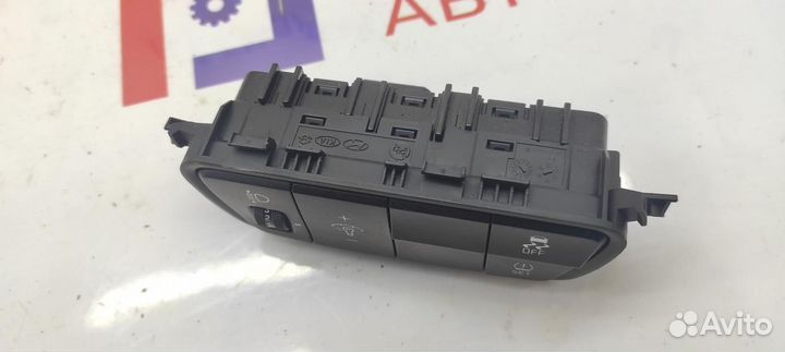 Блок кнопок корректора фар Kia Cerato 4 93700M6100WK