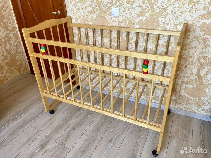 Кроватка детская