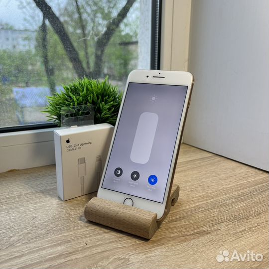 iPhone 8 Plus, 64 ГБ